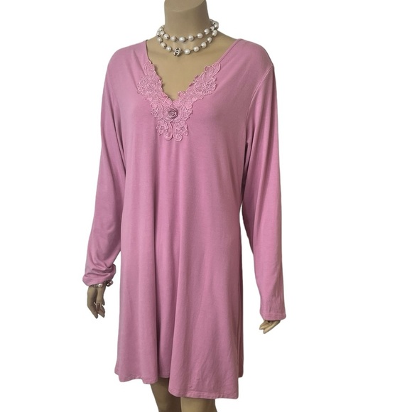 CINEMA EAOILE LADYS PAJAMA GOWN, SIZE XL WORN ONLY ONCE IN GREAT CONDITION. - Picture 11 of 12